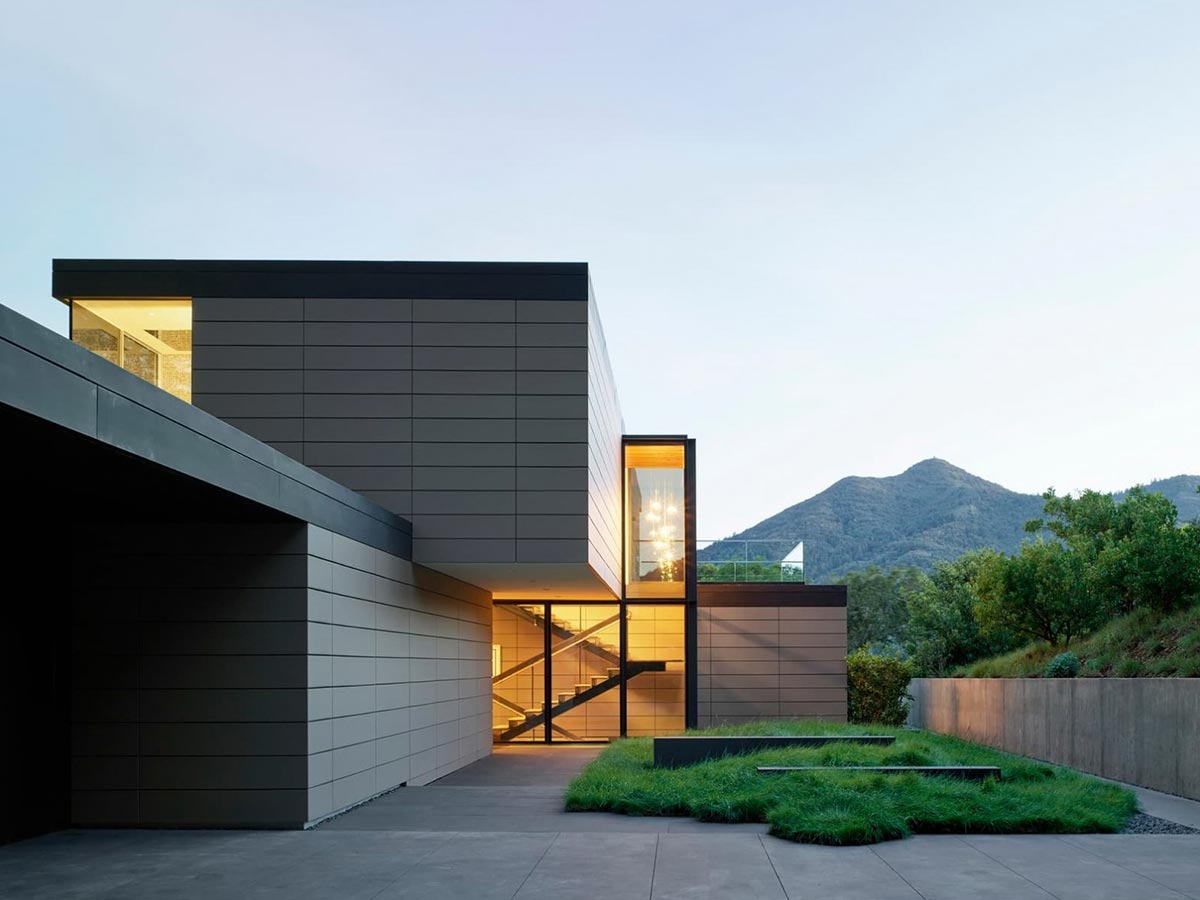 Modern Exterior Materials for Contemporary Mountain Homes image